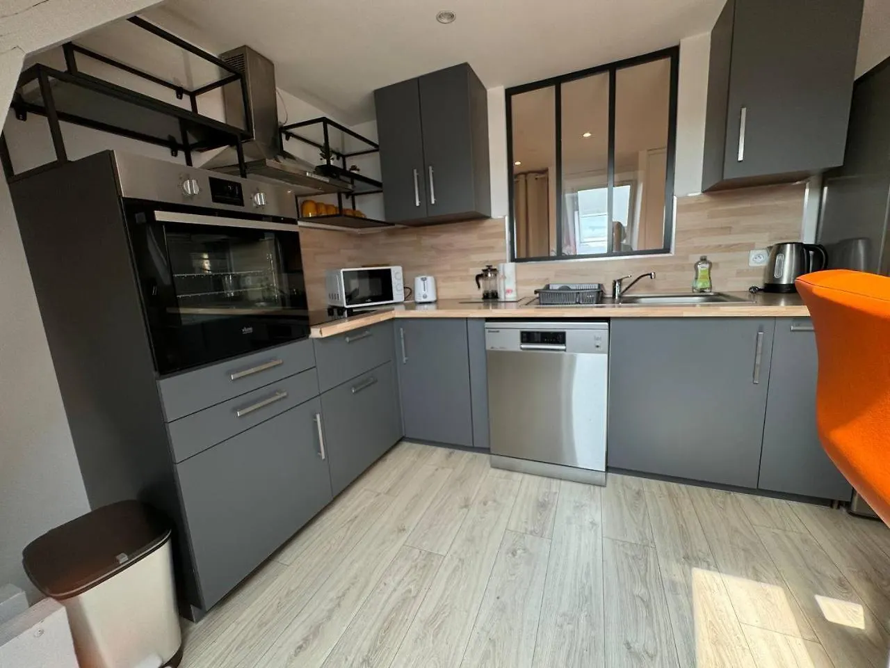 Le Duplex Merville - Lorient Centre 0*,  France